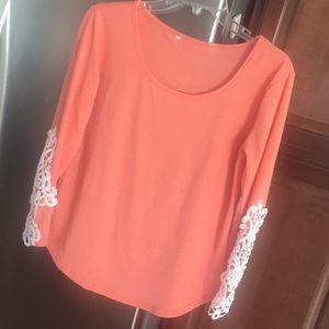 Scoop neck long sleeve tee crochet sleeve
